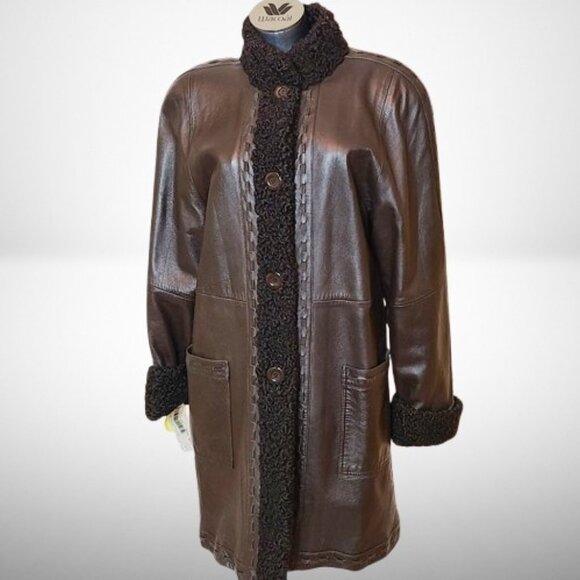 Saks Fifth Avenue Jackets & Blazers - Stunning Saks Fifth Avenue Leather Coat with Fur Trim - Size 8